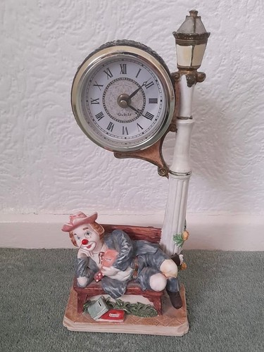 Clown clock bench with - clown,