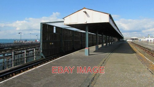Photo ryde pier head station - pier,