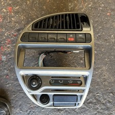Citroen Saxo Dash Centre