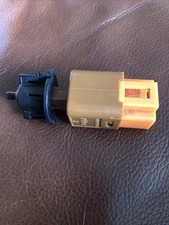 Lemark Brake/Cruise Switch - LBLS129 Nissan Qashqai Tekna 2010 Onwards.