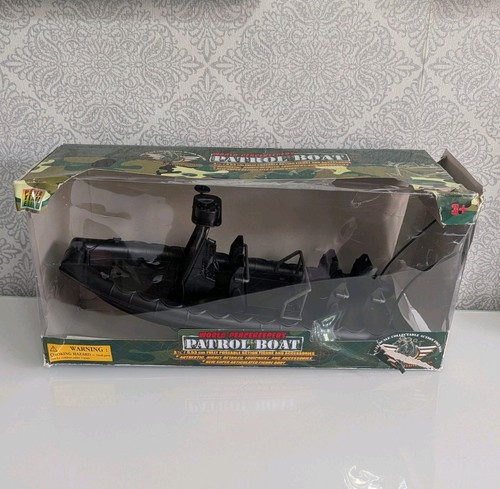 World peacekeepers land - 1:18,
