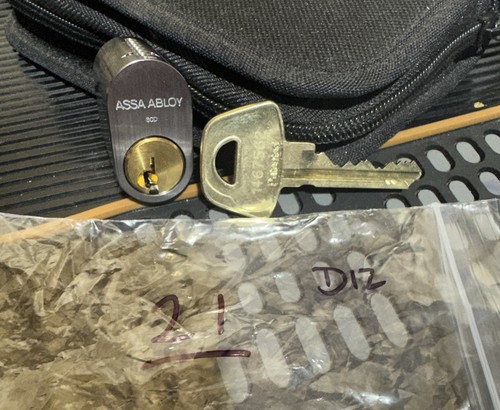 Assa abloy d12 - assa,