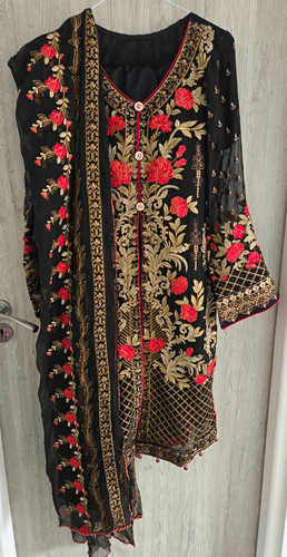 Stunning piece black - &, coral