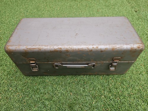 Carry case metal storage - carry,