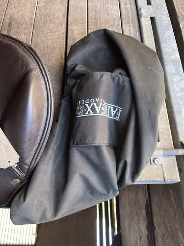 Fairfax brown leather - brown, jumping