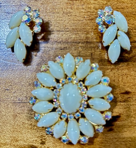 Vintage juliana milky white - vintage,
