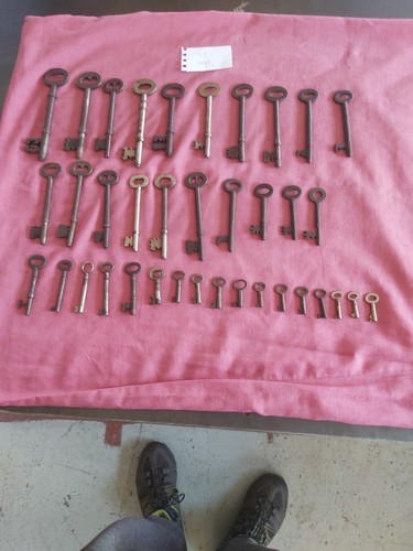 Old keys joblot - old,
