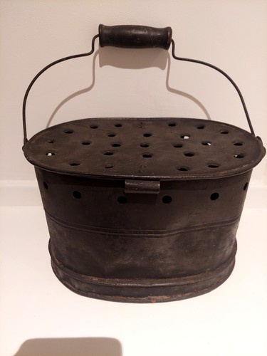 Vintage oval metal bucket - oval,