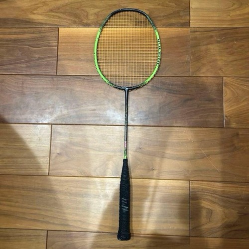 Yonex voltric badminton - 30,