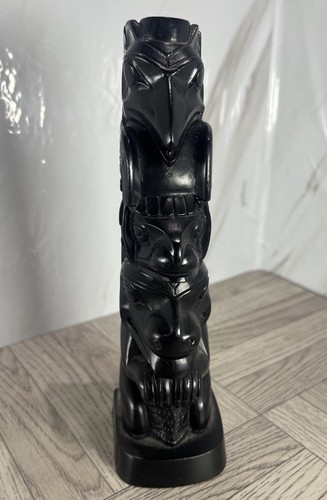 Haida gwaii totem pole - haida,