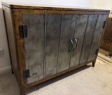 Barker & Stonehouse Solid