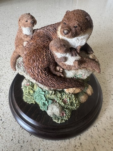 Royal doulton otter family - royal,