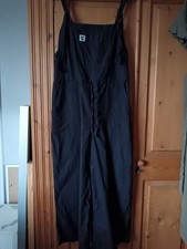 Lucy and Yak Black Light