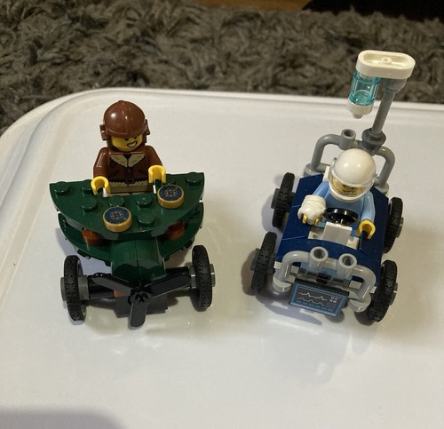 Lego city aeroplane vs - city:,