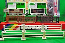 Various 1:32 BRITAINS FARM 1731 GATE with SIGN POST & 1727 WHITE FENCES Mix Lot