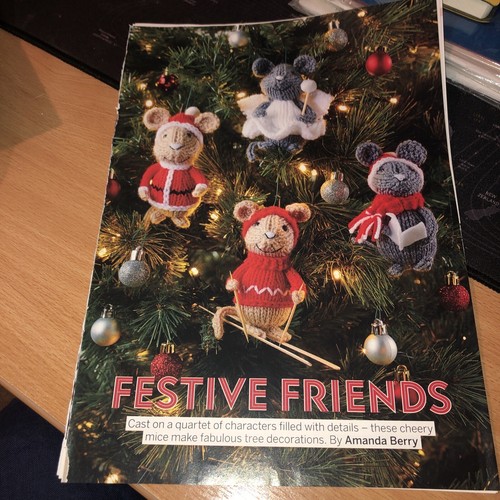 Festive friends mice christmas - festive,