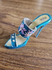 Pretty decorative miniature