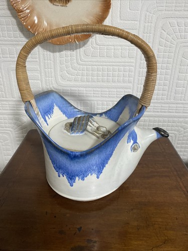 Unusual studio pottery - studio,