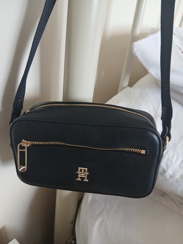 Tommy hilfiger crossbody style - tommy,