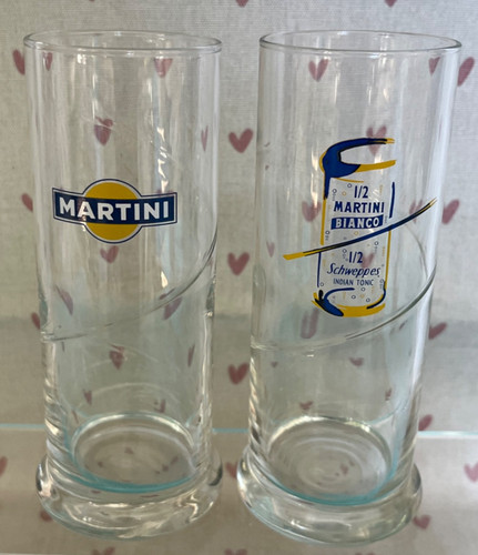 Pair martini glasses - of,