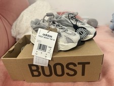 Adidas Yeezy Boost 700 V2