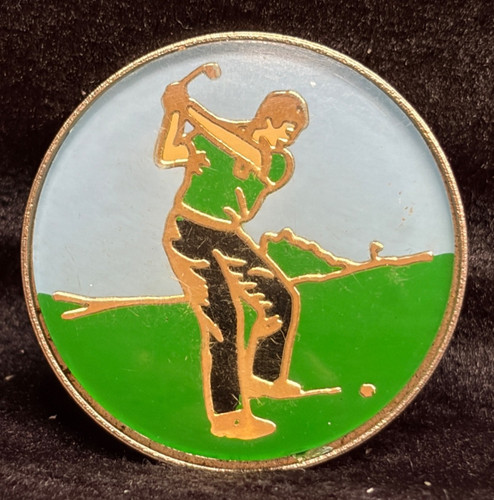Golfer round enamel - round,