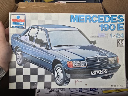 Esci mercedes benz - esci,