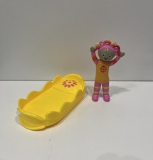 In The Night Garden Upsy Daisy Figure And Bed Toy