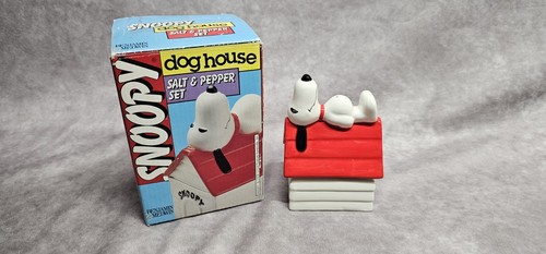 Vintage peanuts snoopy dog - peanuts,