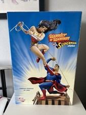 DC Direct Superman vs Wonder Woman full-size statue, 2007