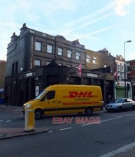 PHOTO  DHL VAN PASSING EAGLE