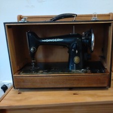 Singer 201k2 Vintage Electric Sewing machine - Lots of Extras