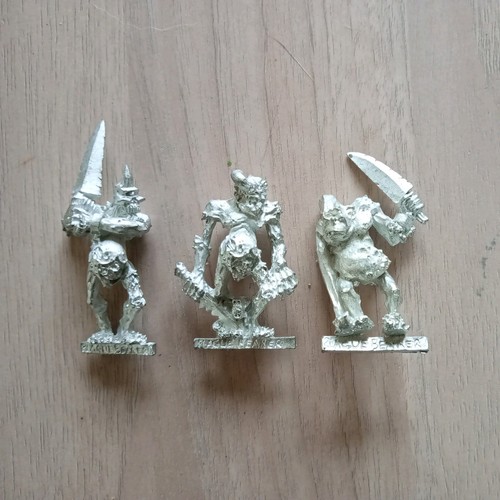 Metal plaguebearer of - 3,