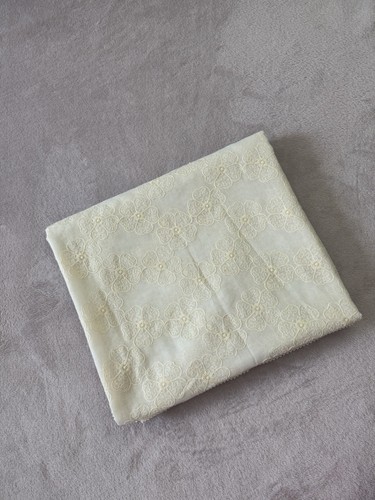 Egg white lawn embroidered big - lawn,