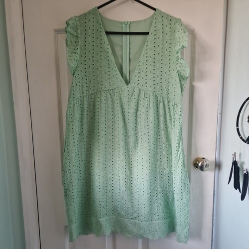 Mint green broderie anglaise - mint,