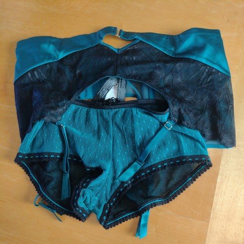 Deep lace straps suspender - lace,