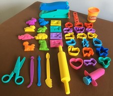 Play-Doh Fun Factory Shape Making Machine Play-Doh & Accessories 40 Piece Bundle