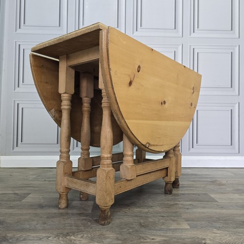 Vintage pine dining table - vintage,
