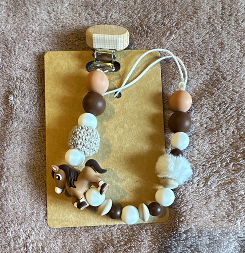 Beaded dummy clip - clip, horse