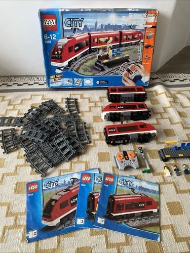 Lego city passenger train - passenger,