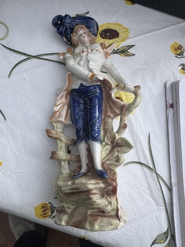 Porcelain figure marquis - figure, of