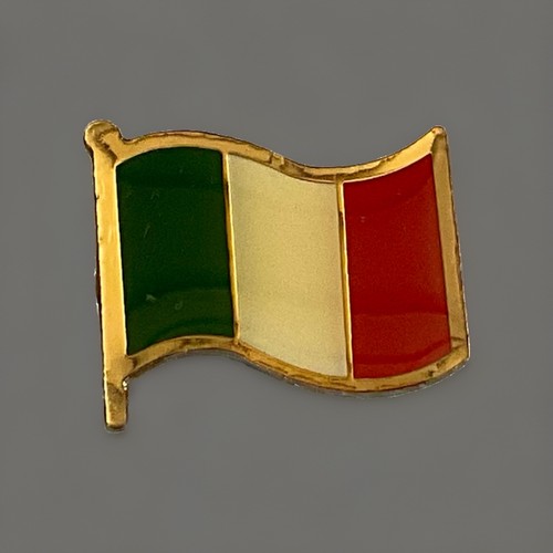 Gold tone italian flag - -,