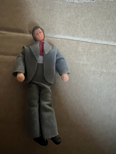 Vintage dolls house - dolls, figure