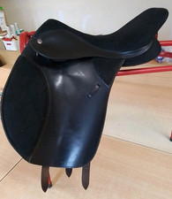 Thorowgood Black Synthetic 16inch D-D9.5inch GP Saddle (HAP)