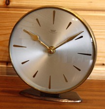 VINTAGE 16cm Smiths Mantel