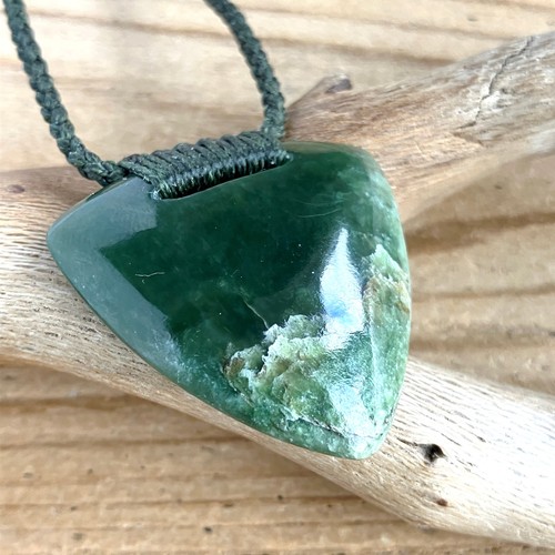 Small new zealand pounamu - small,