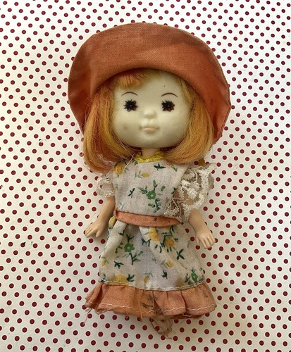Vintage doll american - vintage,