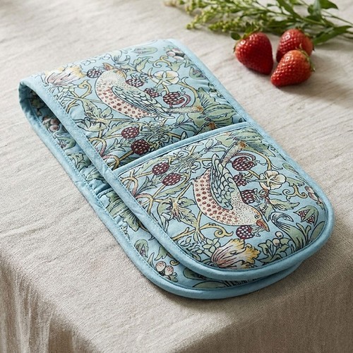 William morris strawberry - william,