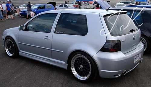 Side skirts for golf - vw,