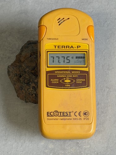 Geiger counter check - counter, source